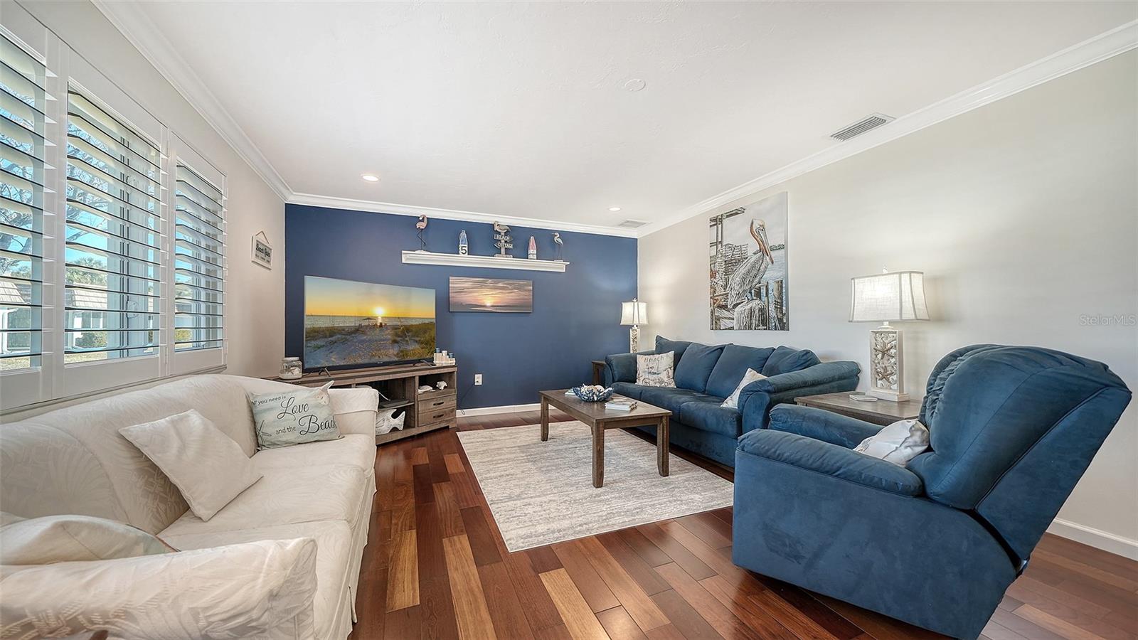 Image 7 of 66 For 2721 Riverbluff Place V-50