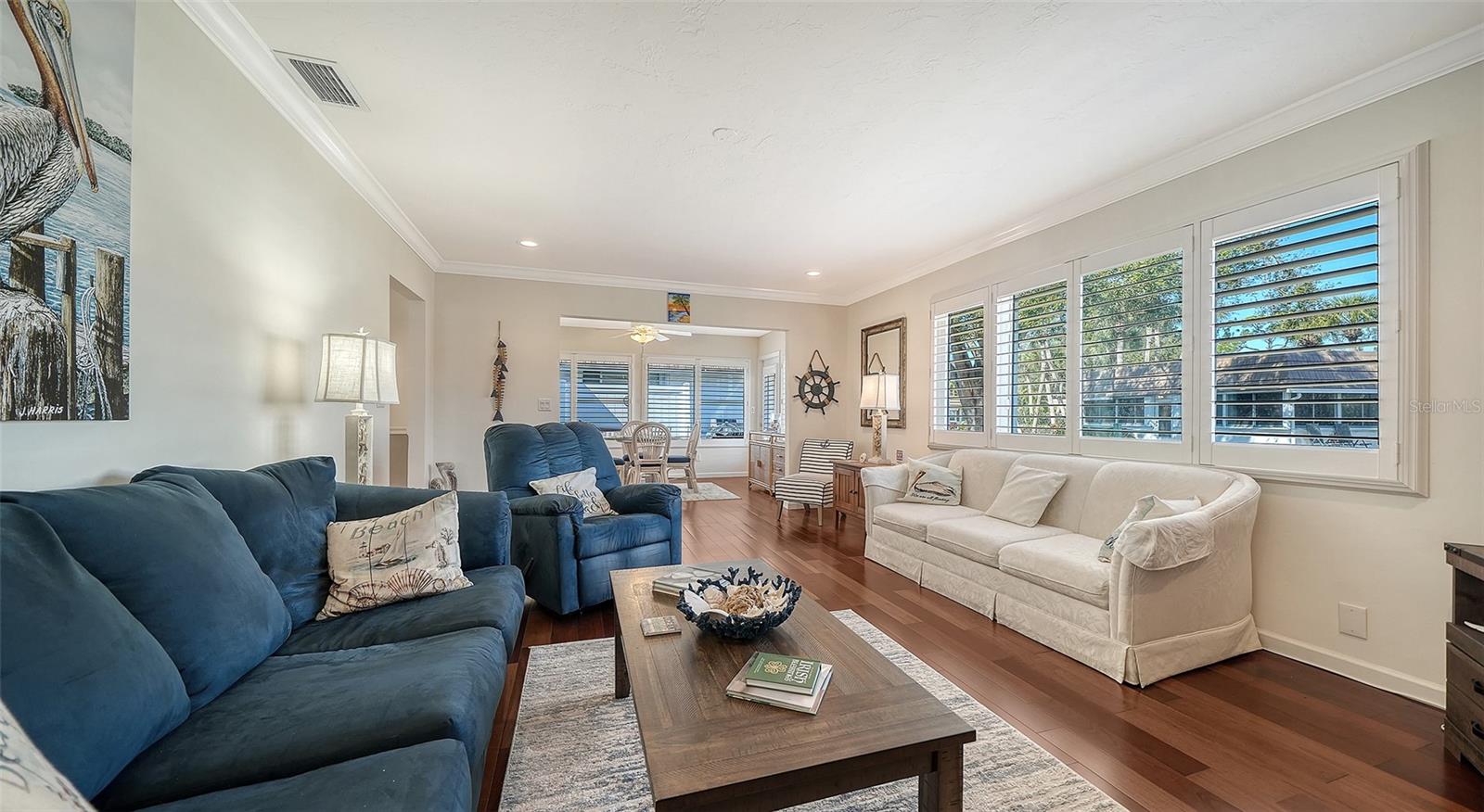 Image 8 of 66 For 2721 Riverbluff Place V-50