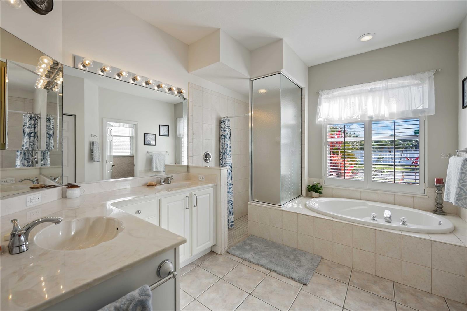 Image 17 of 39 For 9605 Bladesmith Lane