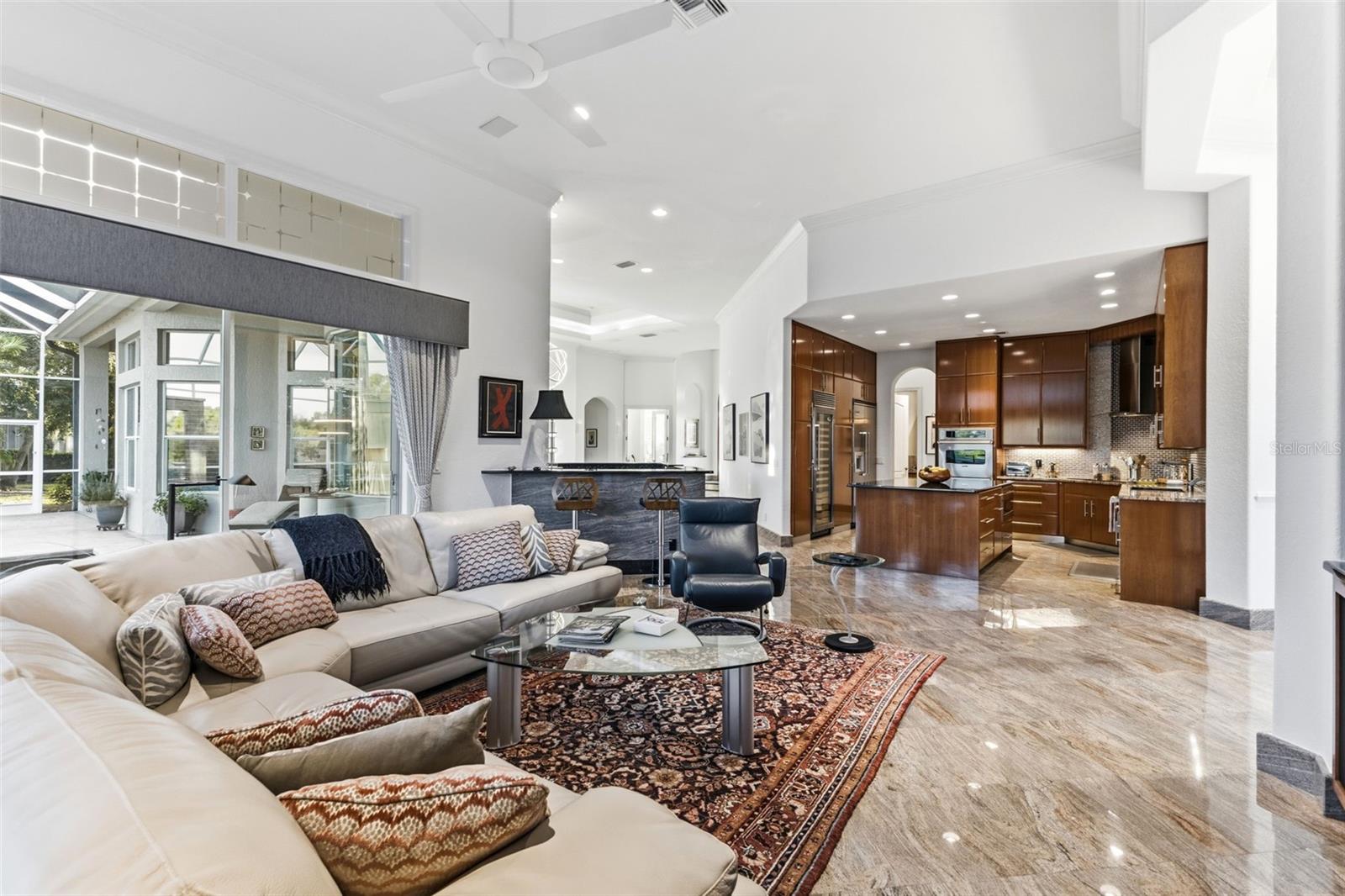 Listing photo id 10 for 530 Mac Ewen Drive