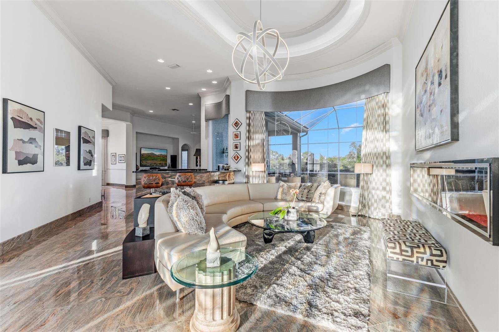 Listing photo id 15 for 530 Mac Ewen Drive