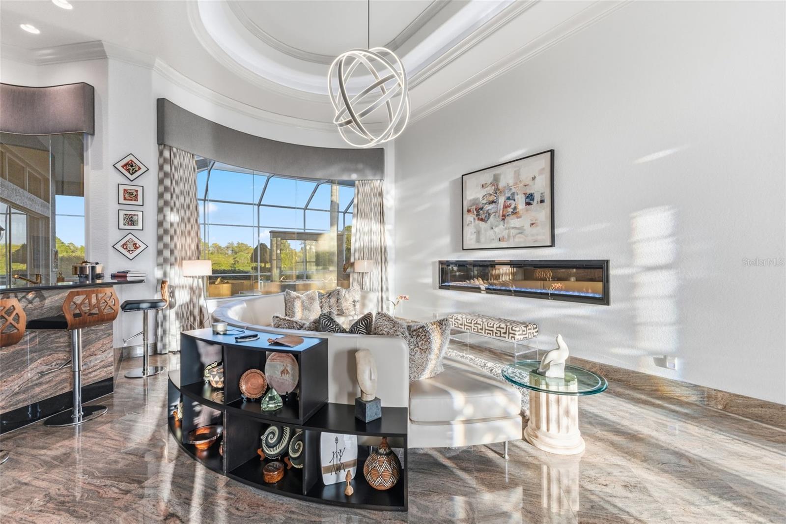 Listing photo id 16 for 530 Mac Ewen Drive