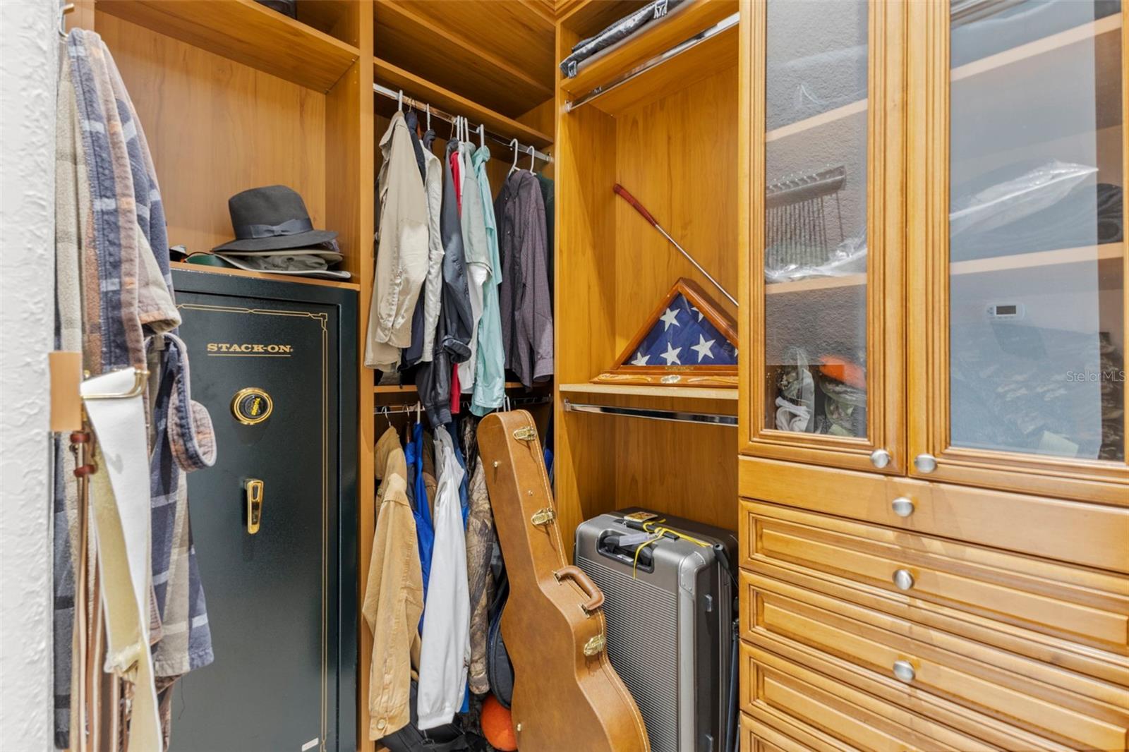 Listing photo id 22 for 530 Mac Ewen Drive