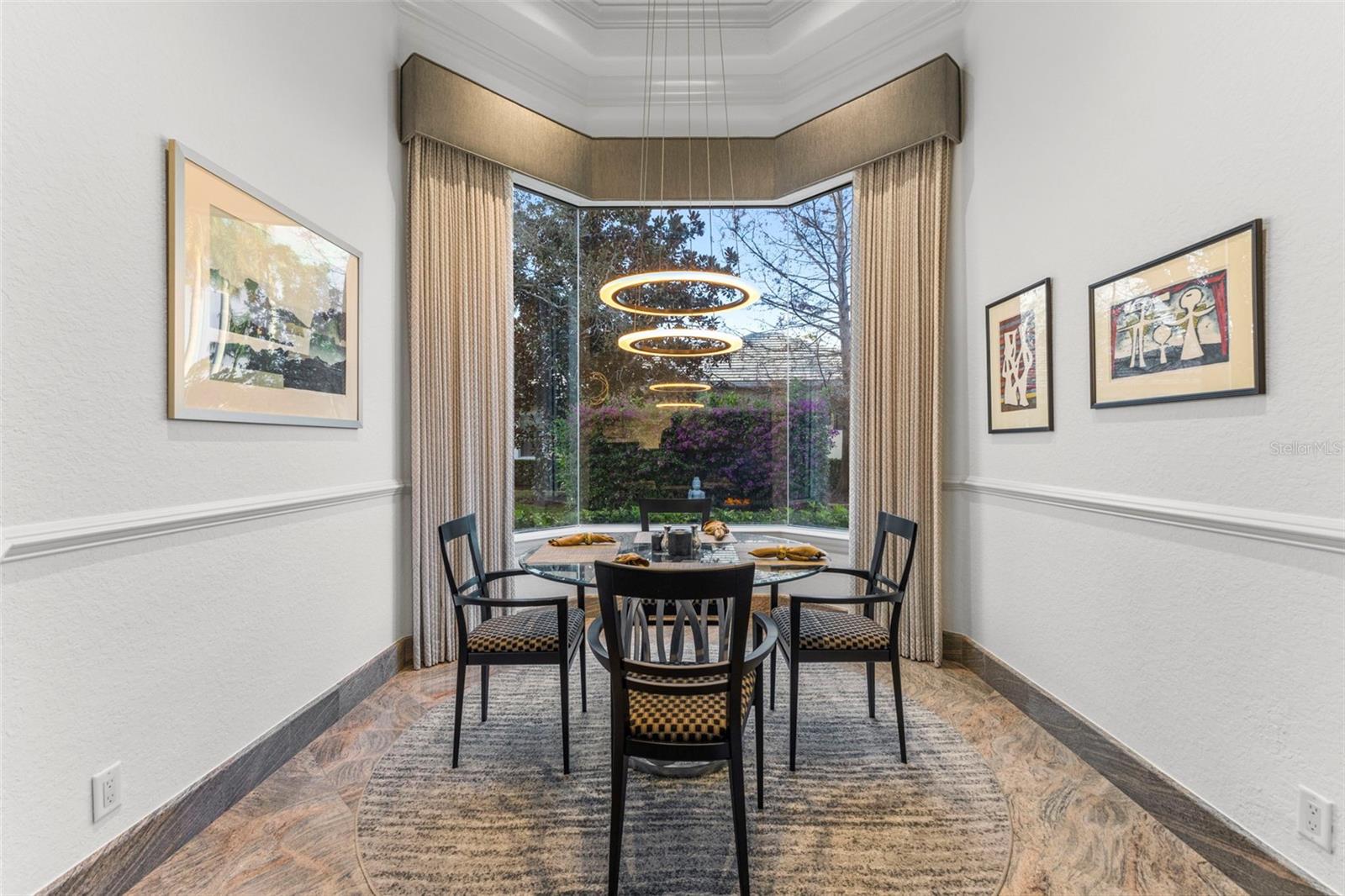 Listing photo id 37 for 530 Mac Ewen Drive