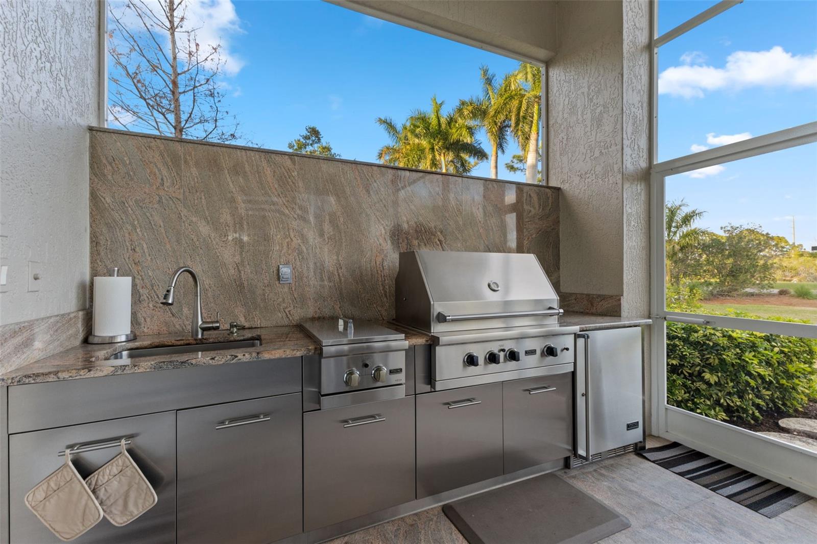 Listing photo id 2 for 530 Mac Ewen Drive