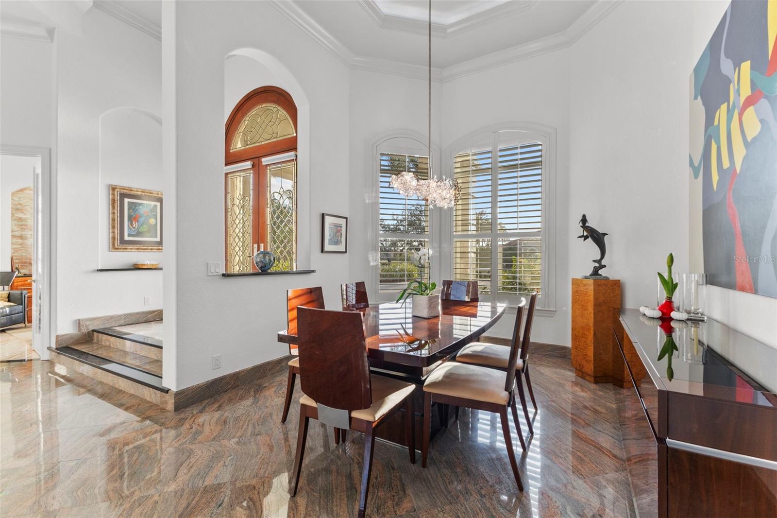 Listing photo id 41 for 530 Mac Ewen Drive