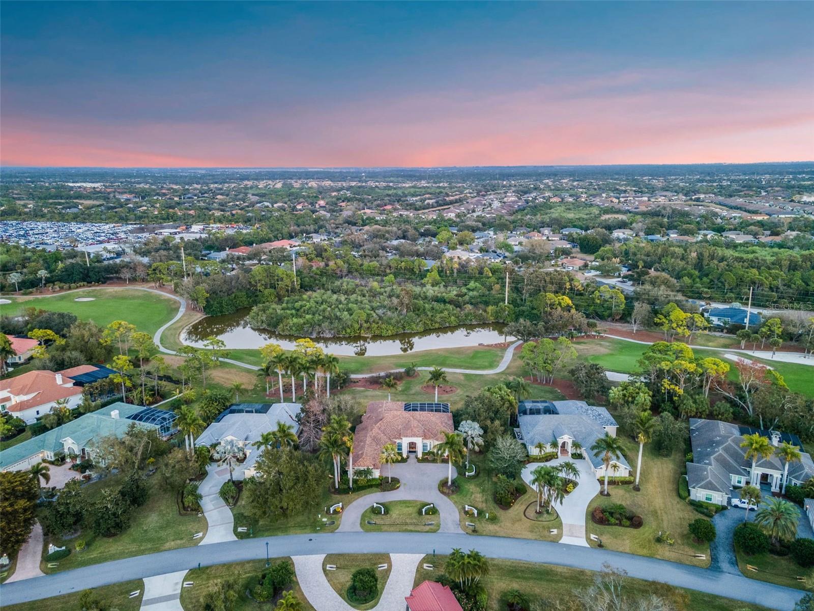 Listing photo id 56 for 530 Mac Ewen Drive