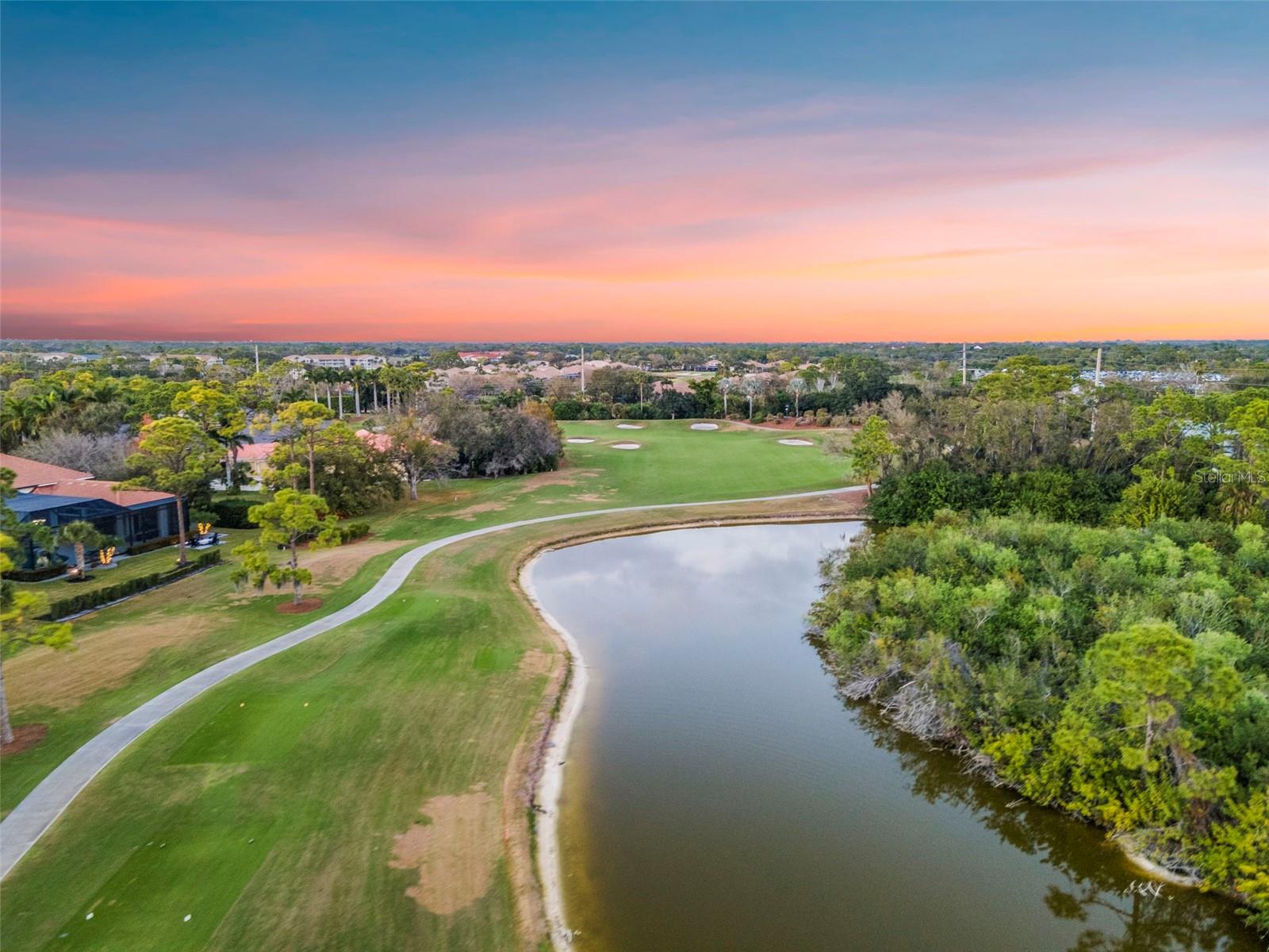 Listing photo id 64 for 530 Mac Ewen Drive