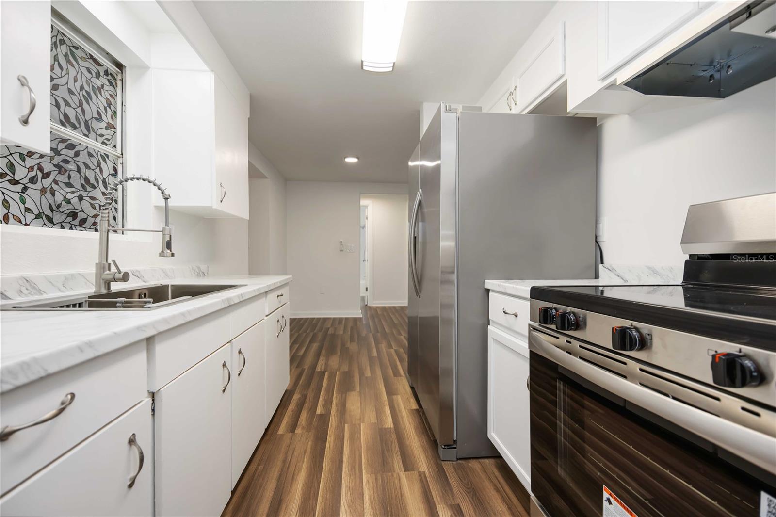 Image 16 of 47 For 306 Langsner Street