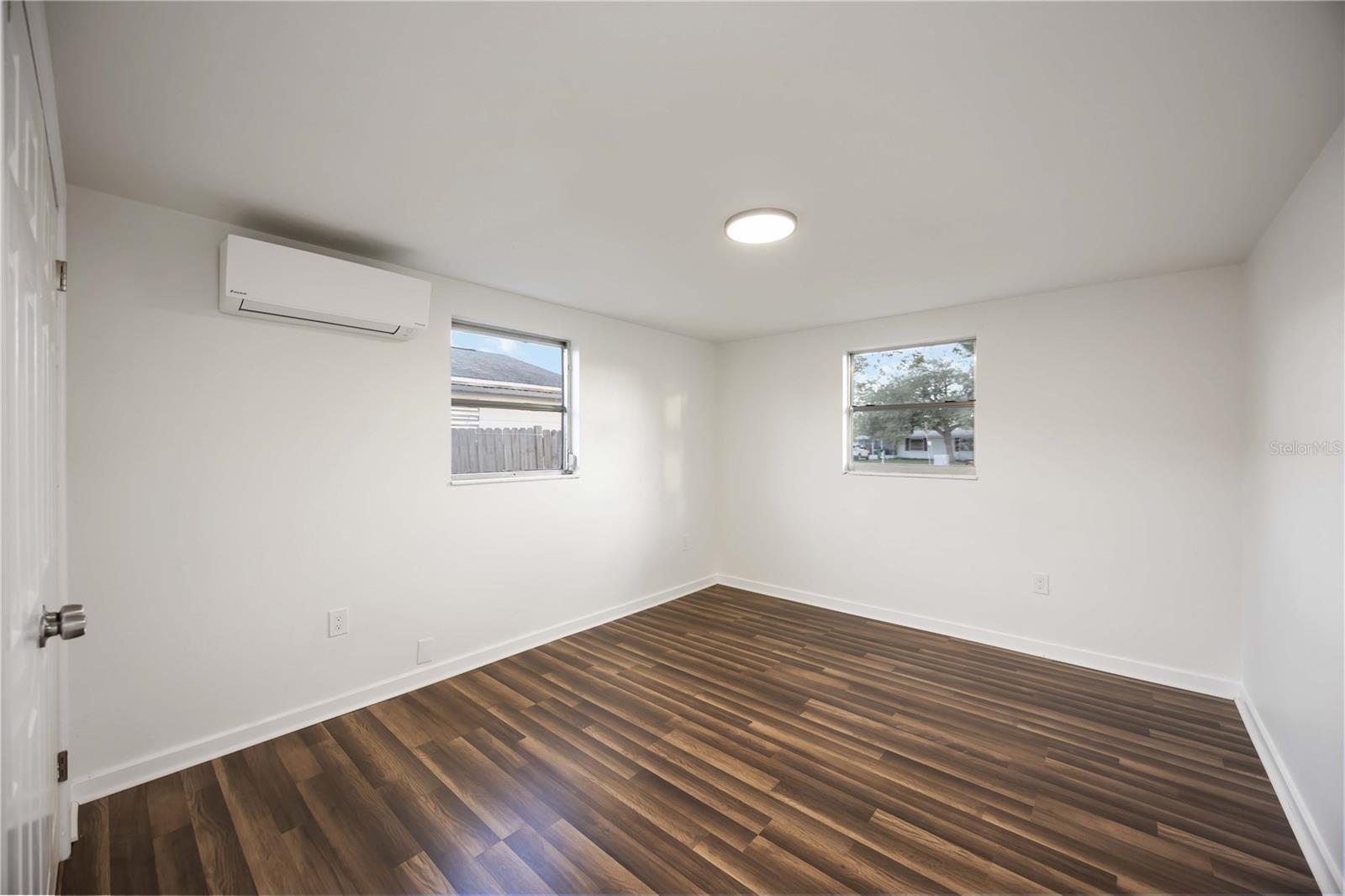 Image 17 of 47 For 306 Langsner Street