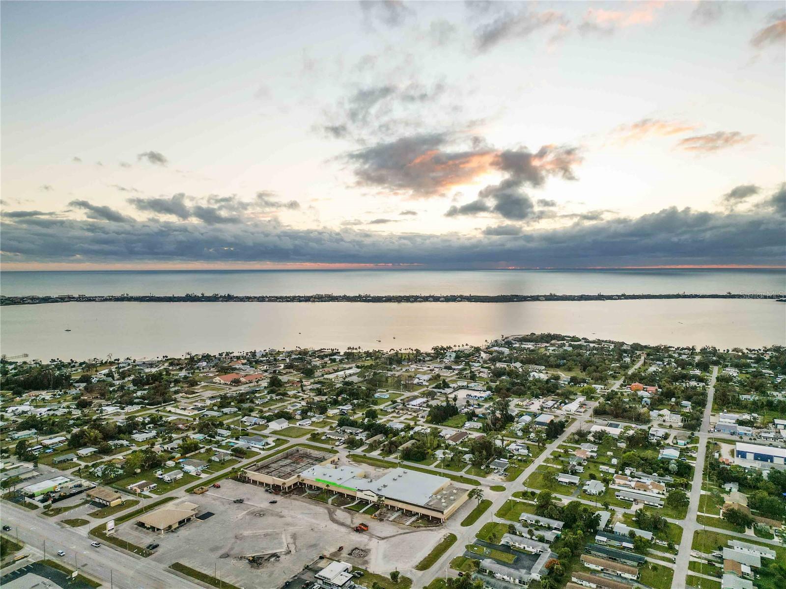 Image 46 of 47 For 306 Langsner Street