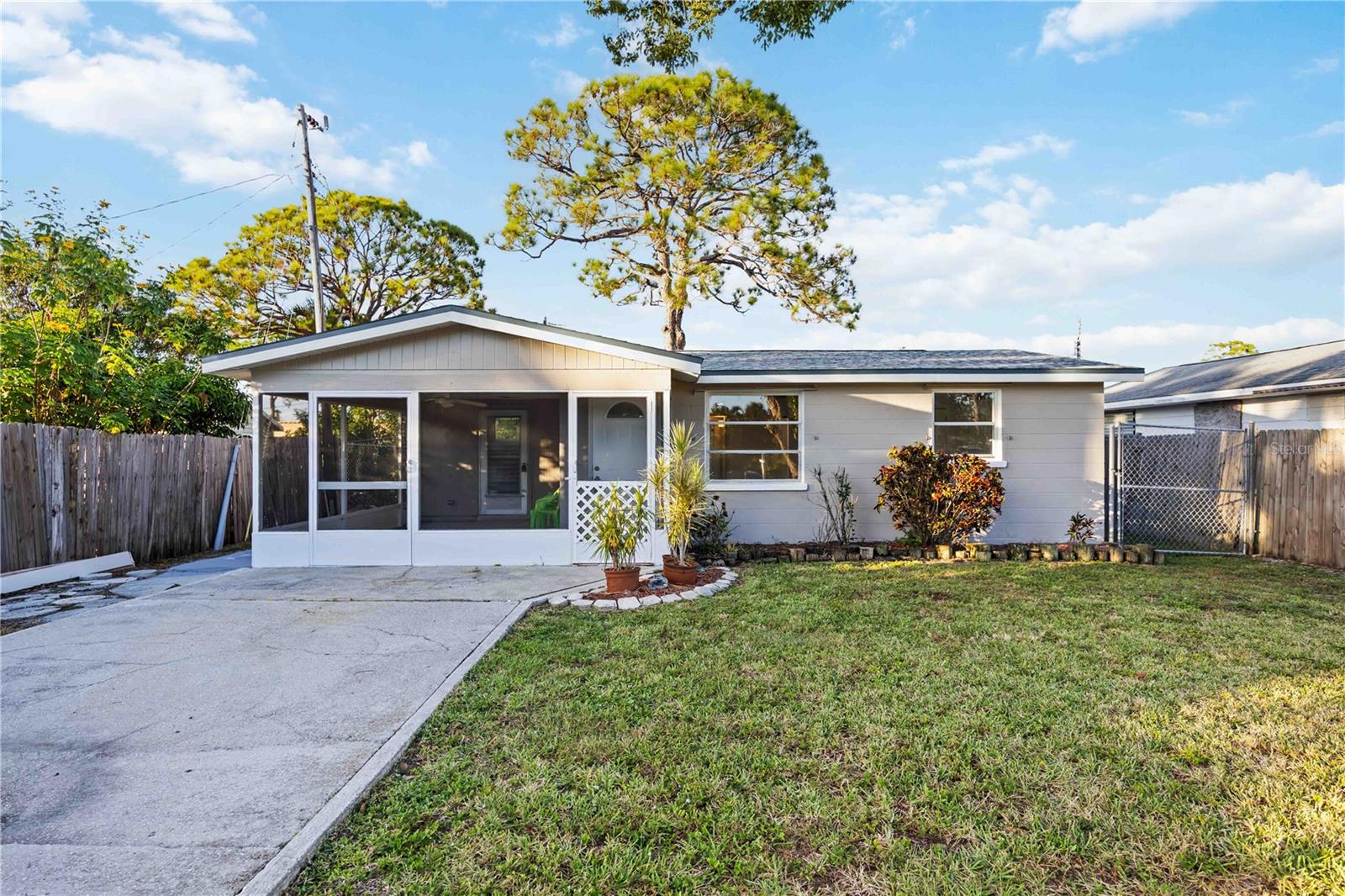 Image 6 of 47 For 306 Langsner Street