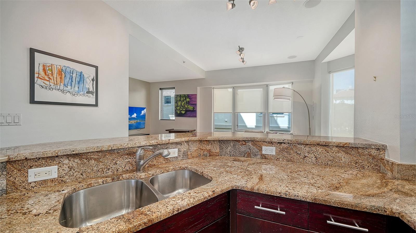 Image 12 of 48 For 235 Cocoanut Avenue 113c