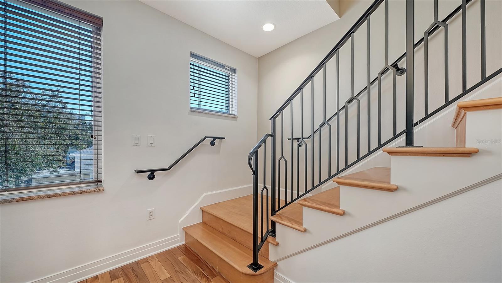 Image 18 of 48 For 235 Cocoanut Avenue 113c