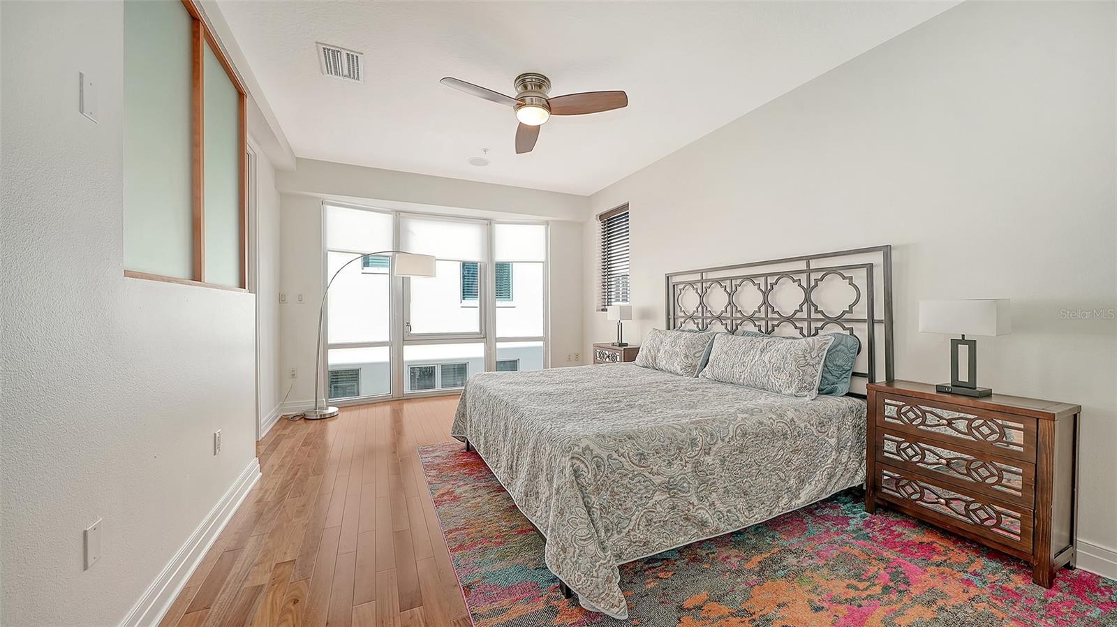 Image 19 of 48 For 235 Cocoanut Avenue 113c