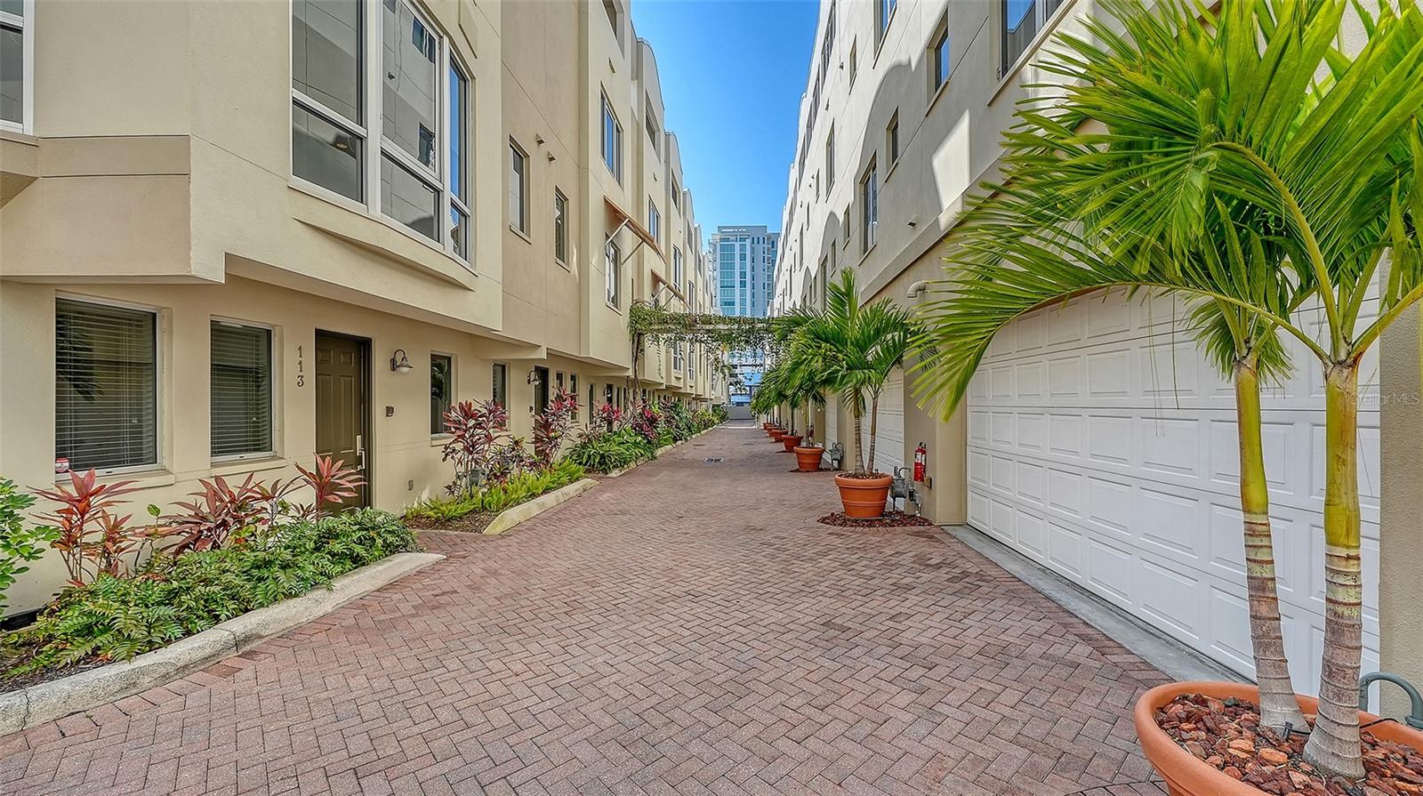 Image 3 of 48 For 235 Cocoanut Avenue 113c