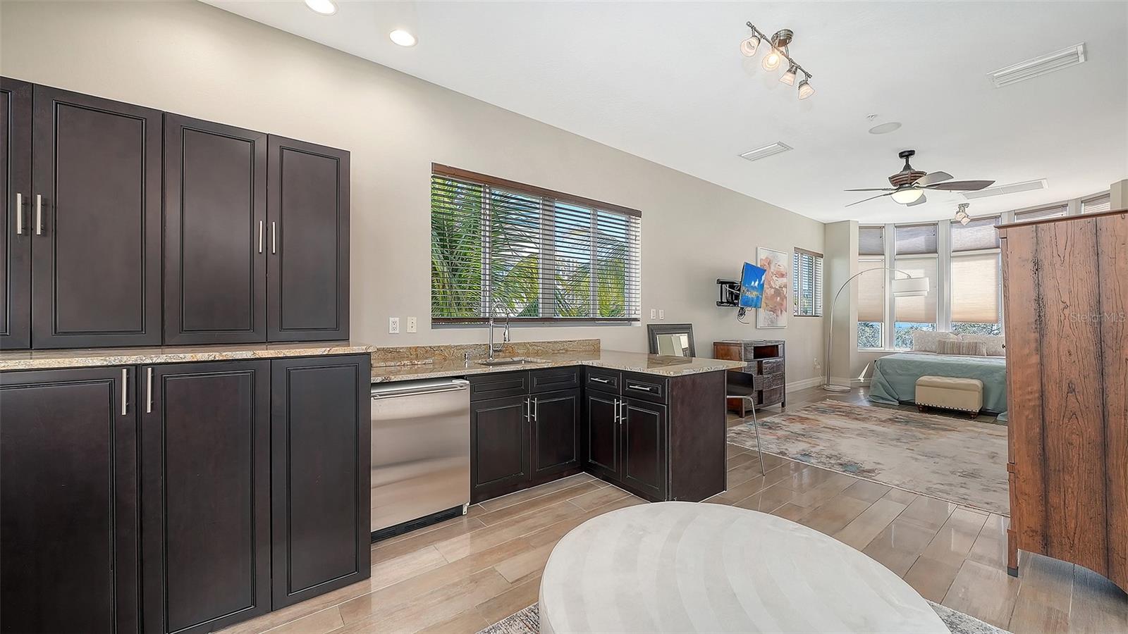 Image 34 of 48 For 235 Cocoanut Avenue 113c