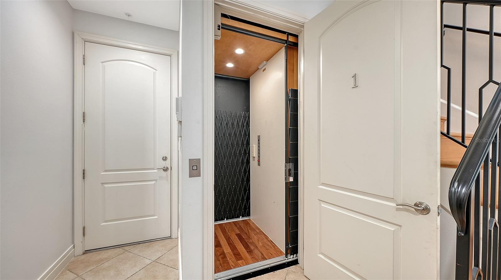 Image 5 of 48 For 235 Cocoanut Avenue 113c