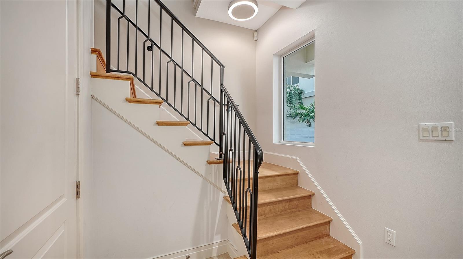 Image 7 of 48 For 235 Cocoanut Avenue 113c