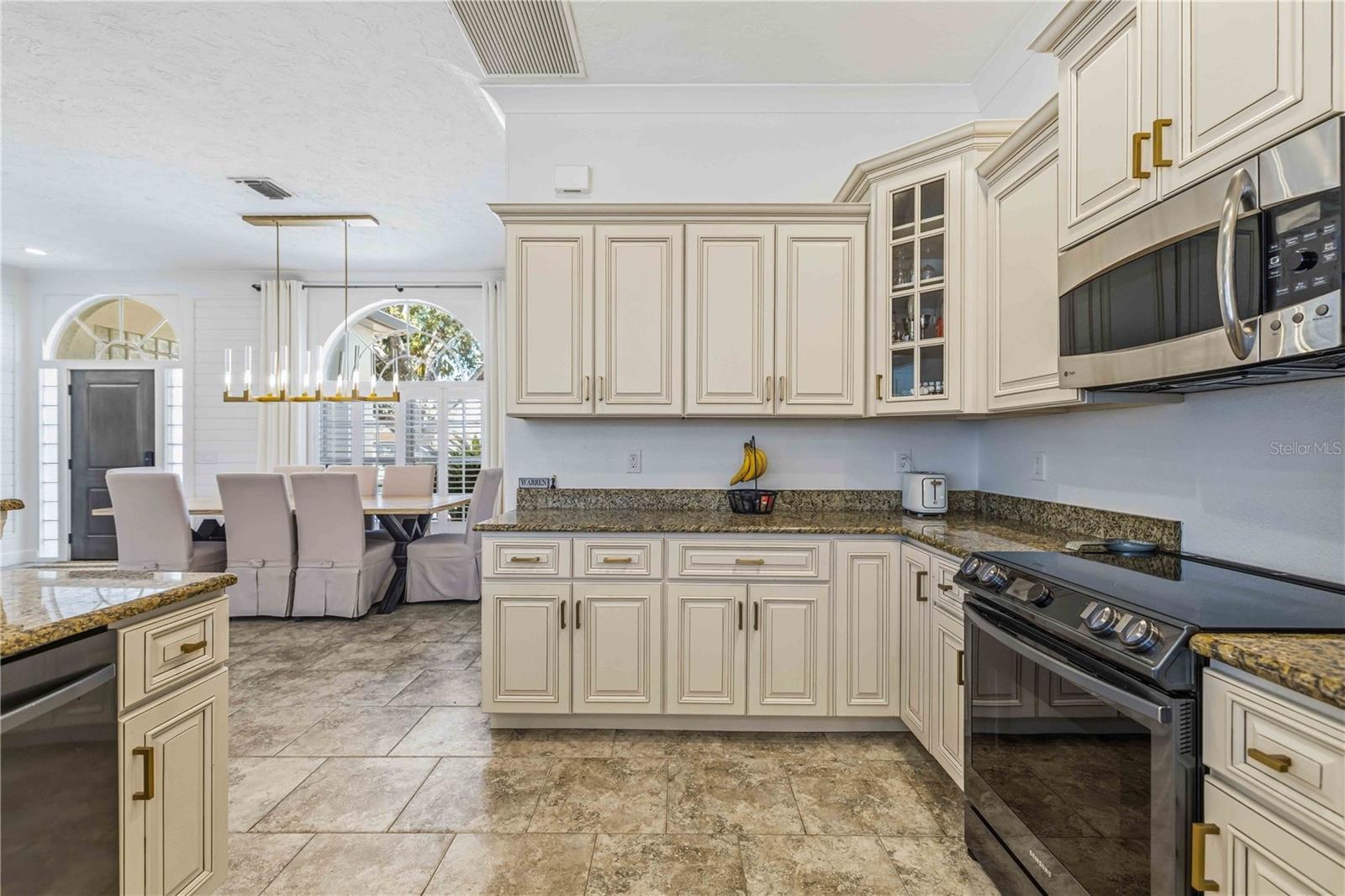 Image 20 of 58 For 4822 Hamlets Grove Drive