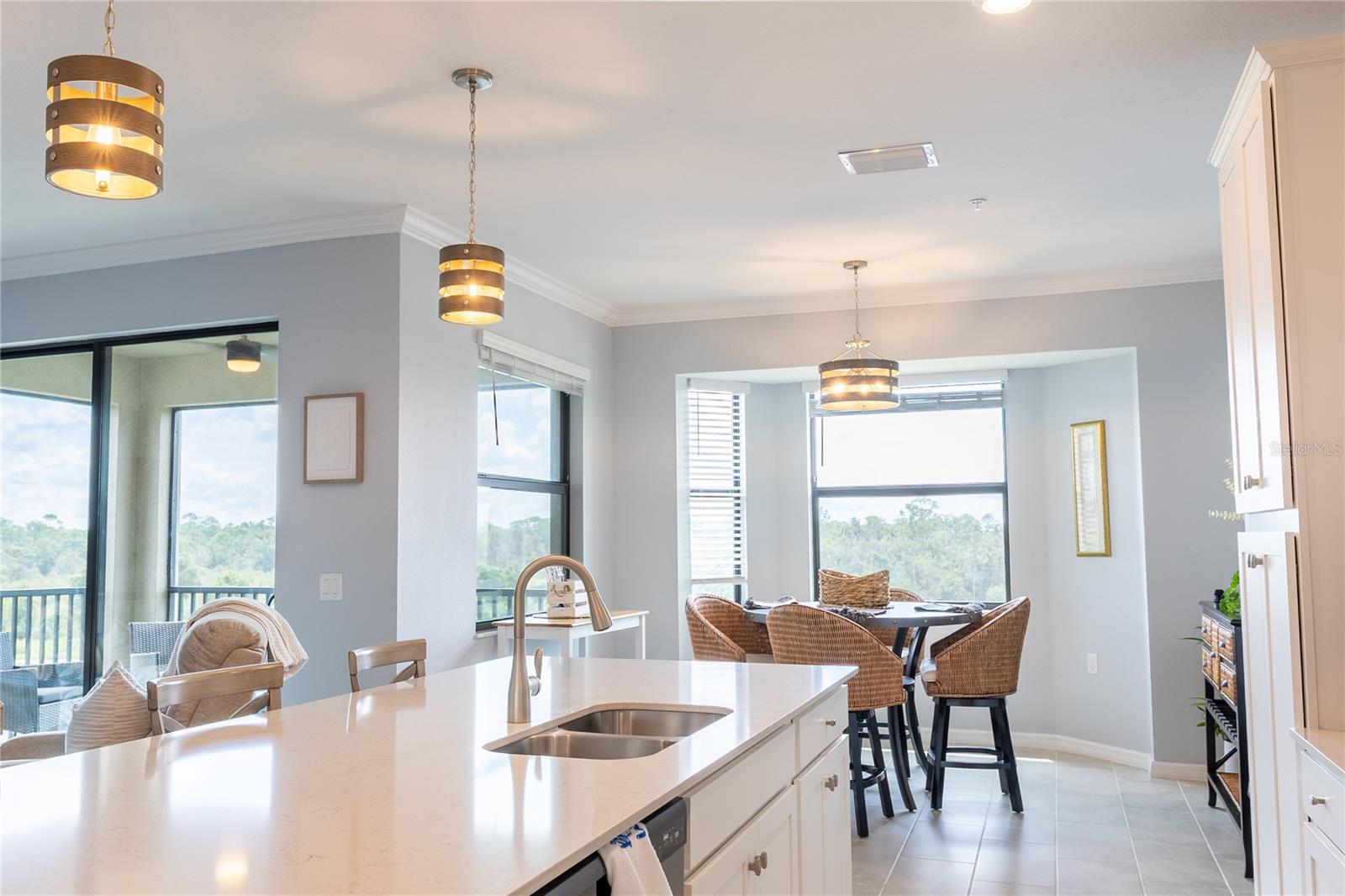 Image 6 of 21 For 17902 Gawthrop Drive 401