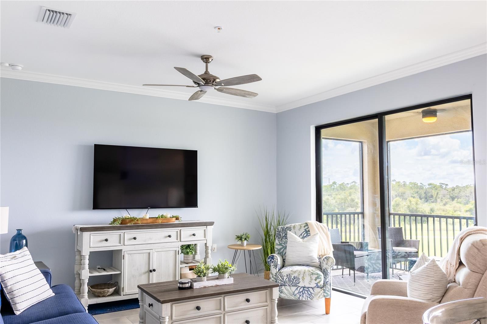 Image 7 of 21 For 17902 Gawthrop Drive 401