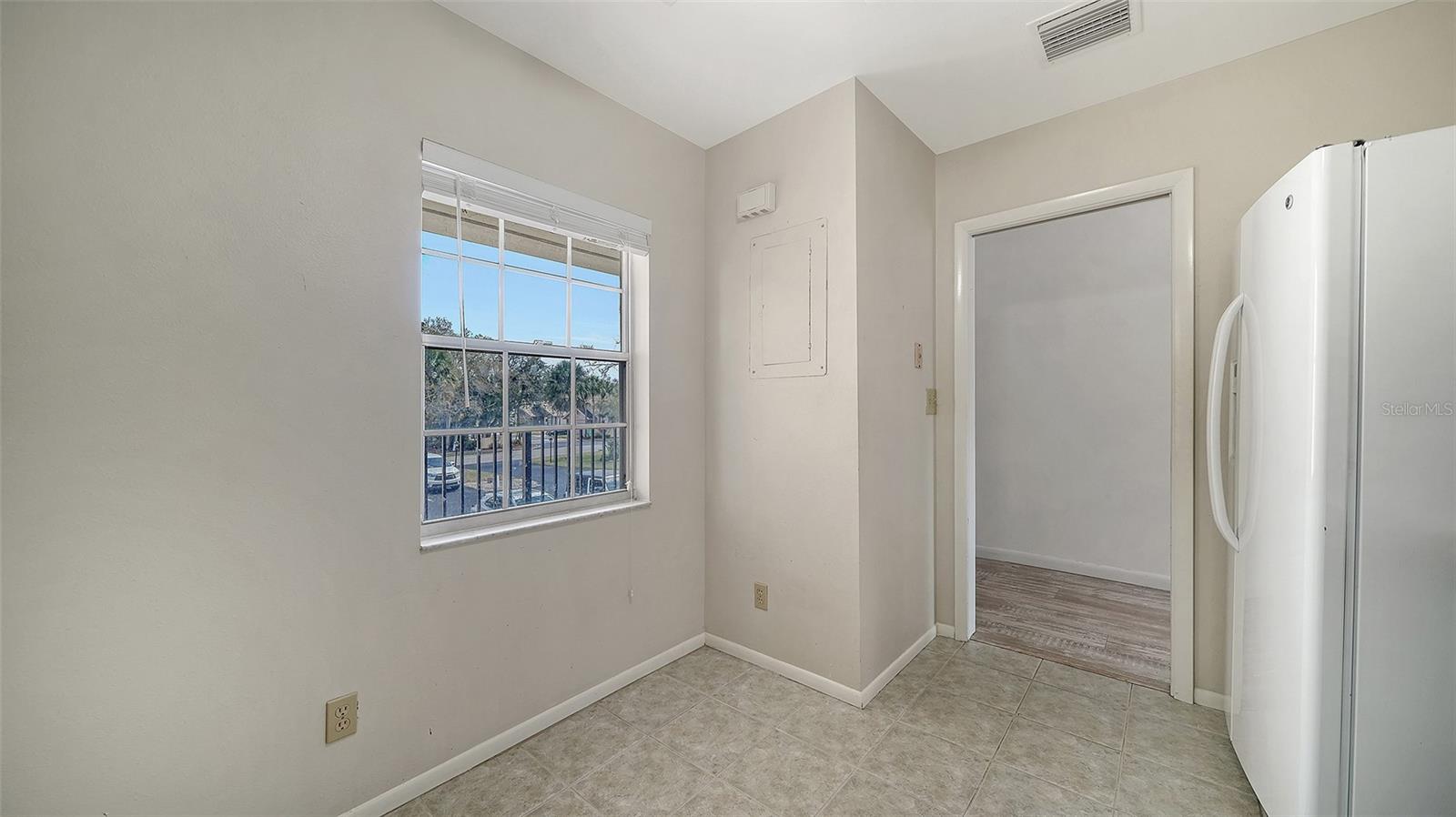 Image 19 of 79 For 7880 Palm Aire Lane 203