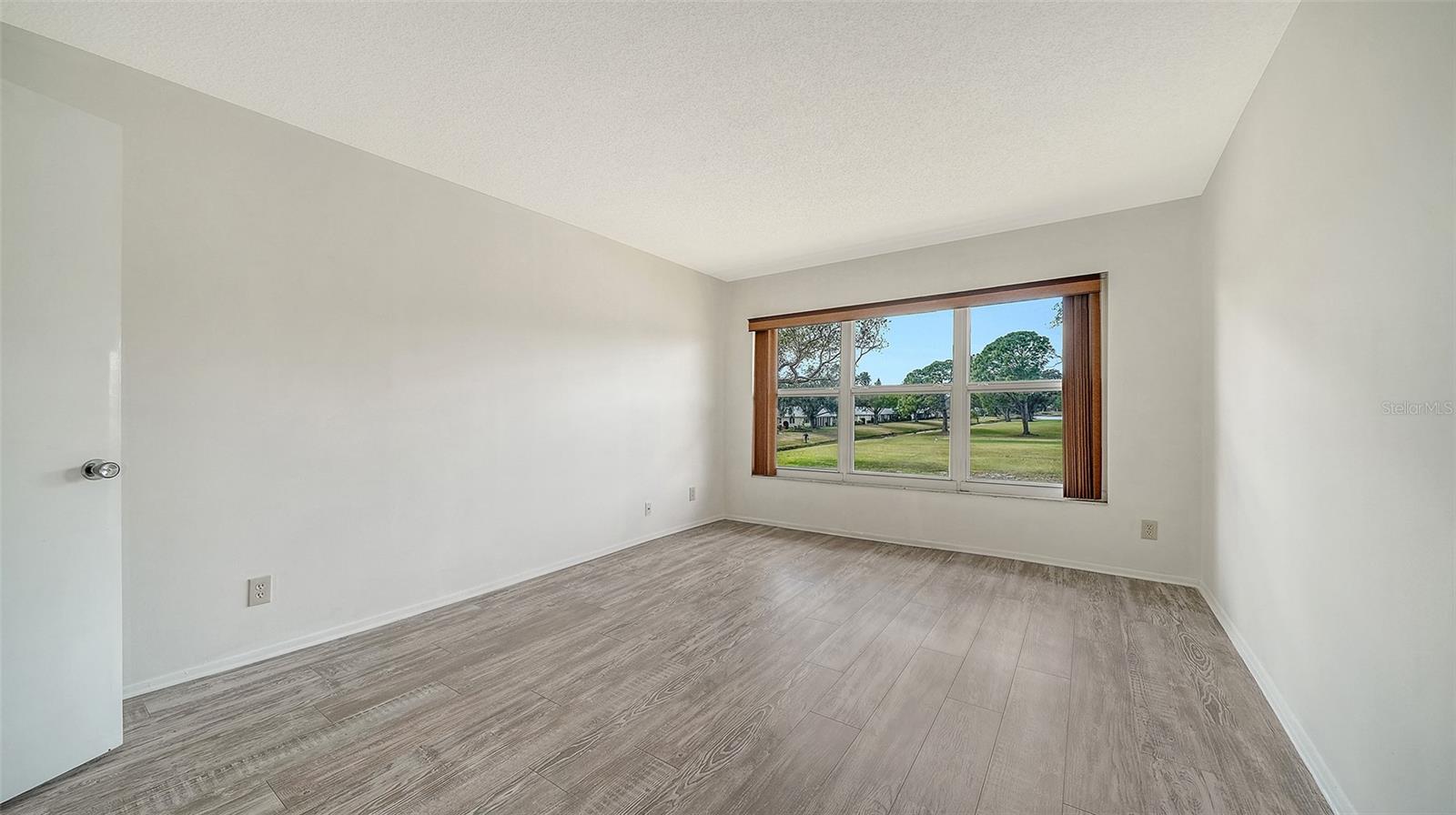 Image 21 of 79 For 7880 Palm Aire Lane 203