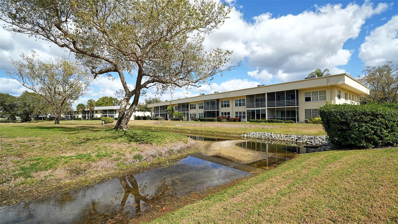 Image 36 of 79 For 7880 Palm Aire Lane 203