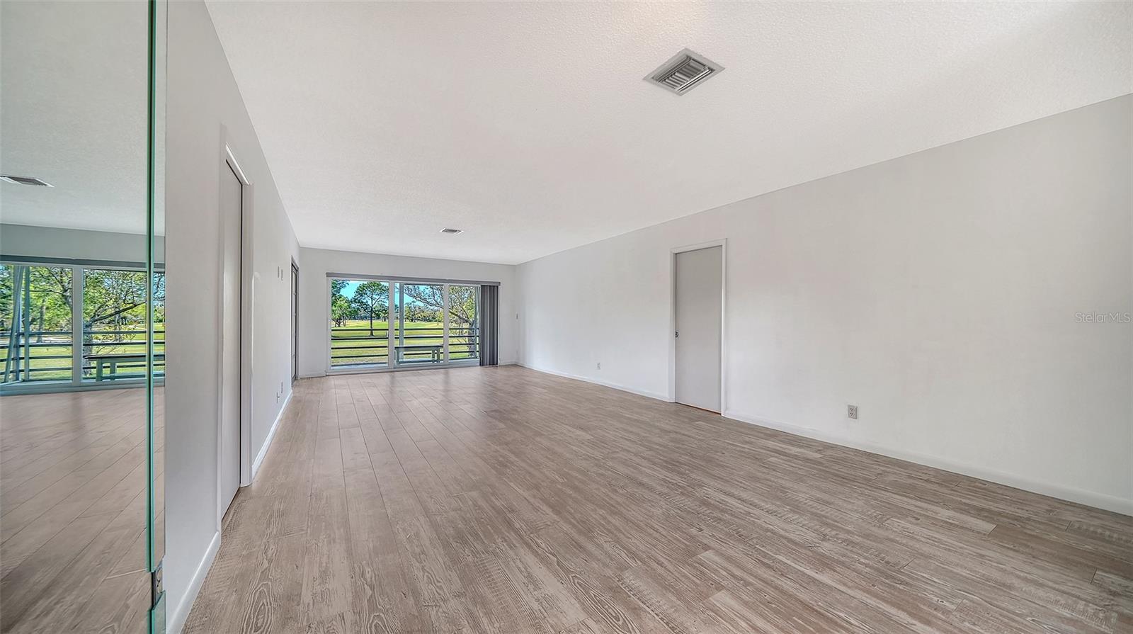 Image 7 of 79 For 7880 Palm Aire Lane 203