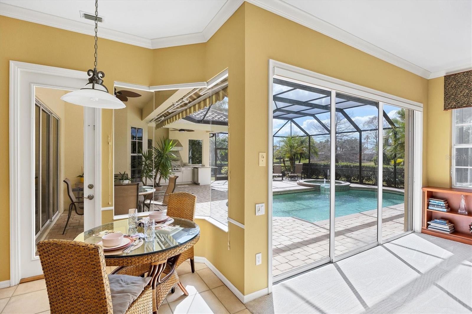 Image 10 of 39 For 7908 Treesdale Glen