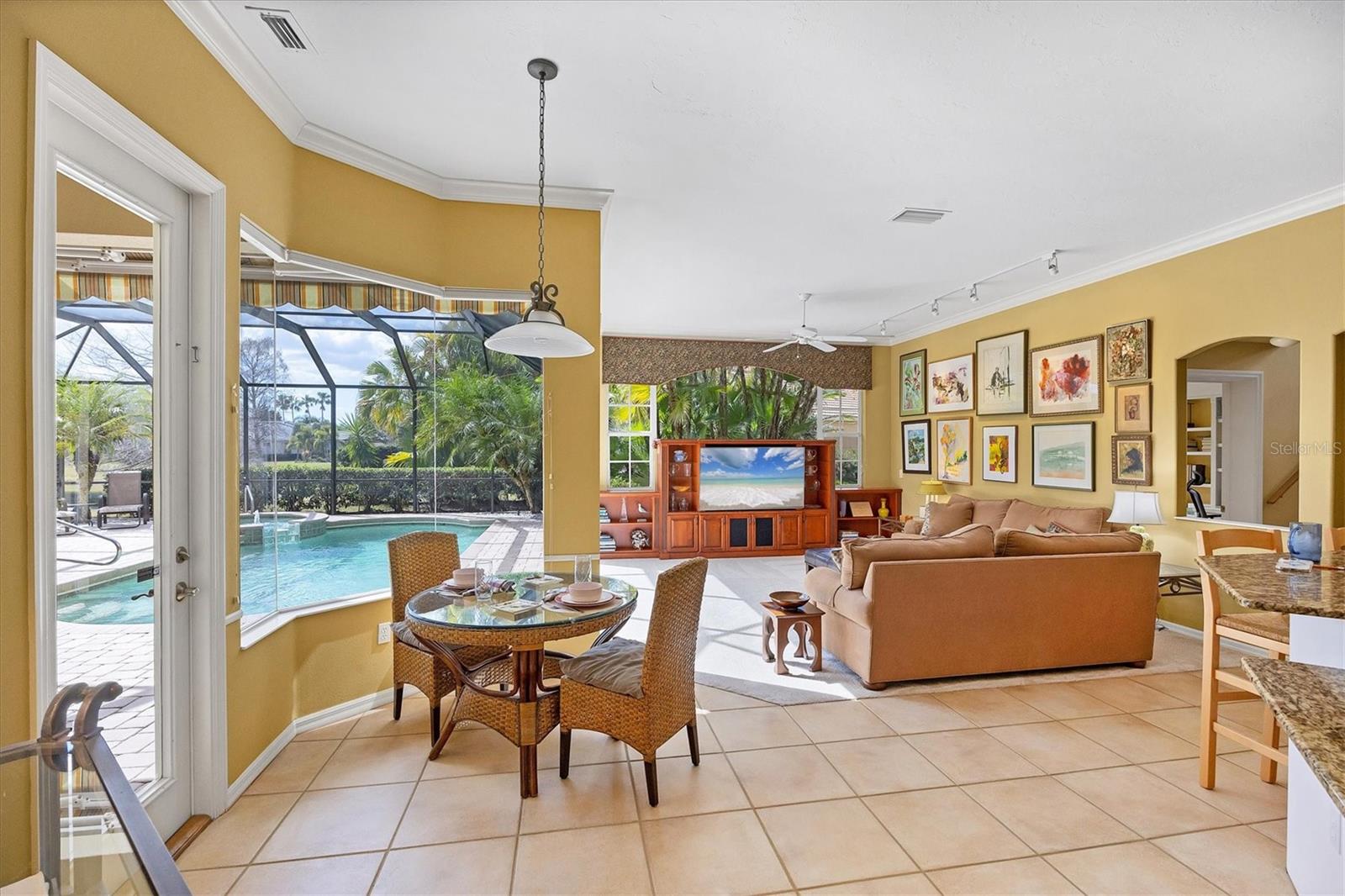 Image 11 of 39 For 7908 Treesdale Glen