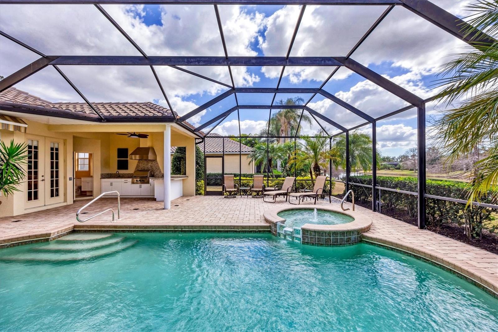 Image 24 of 39 For 7908 Treesdale Glen