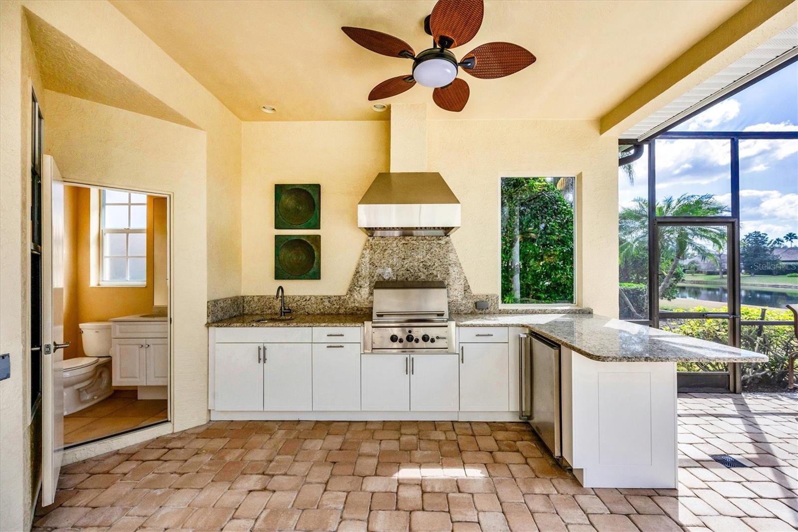 Image 25 of 39 For 7908 Treesdale Glen