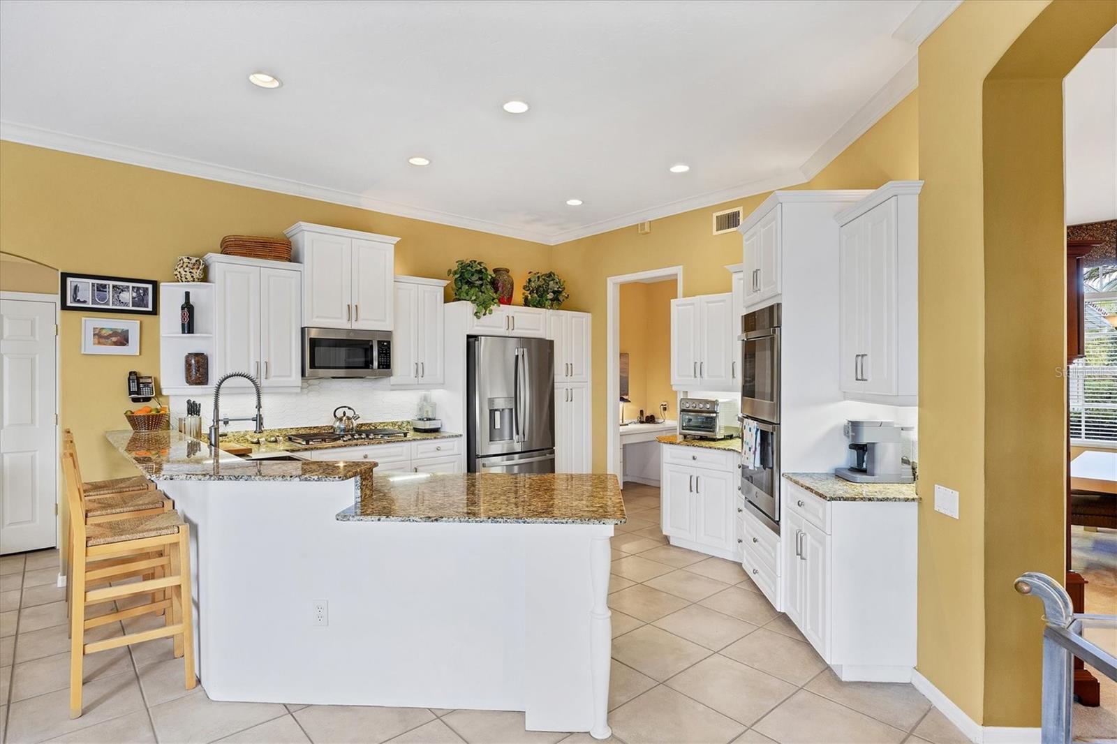 Image 7 of 39 For 7908 Treesdale Glen