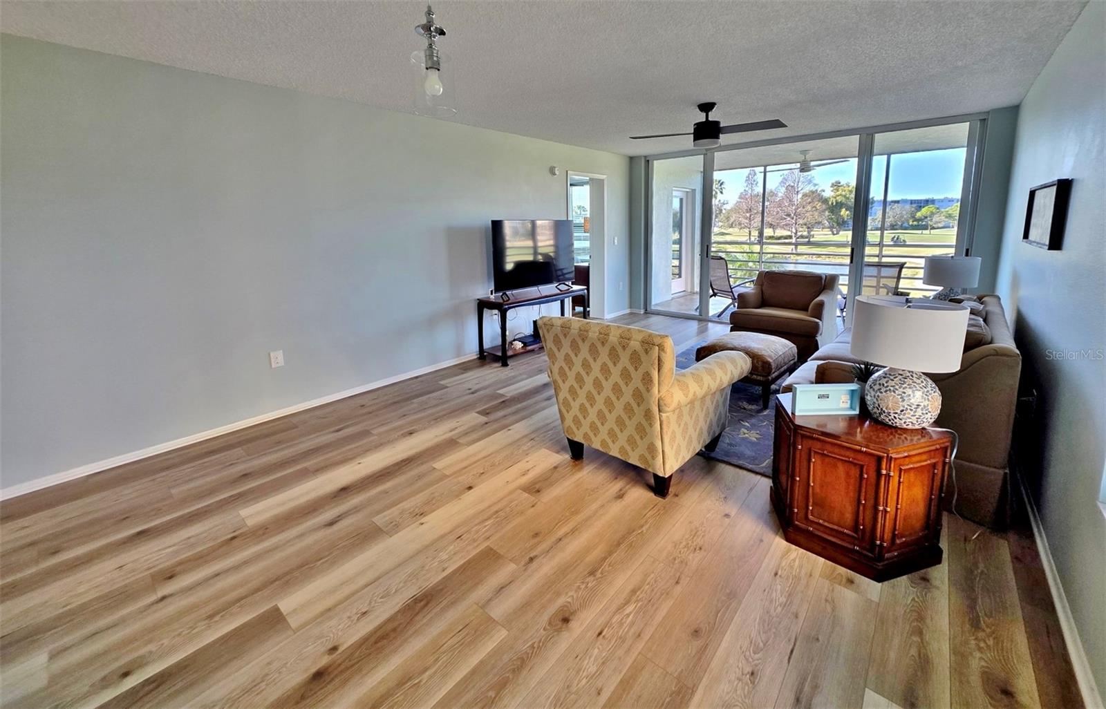 Image 26 of 76 For 4570 Pinebrook Circle 208