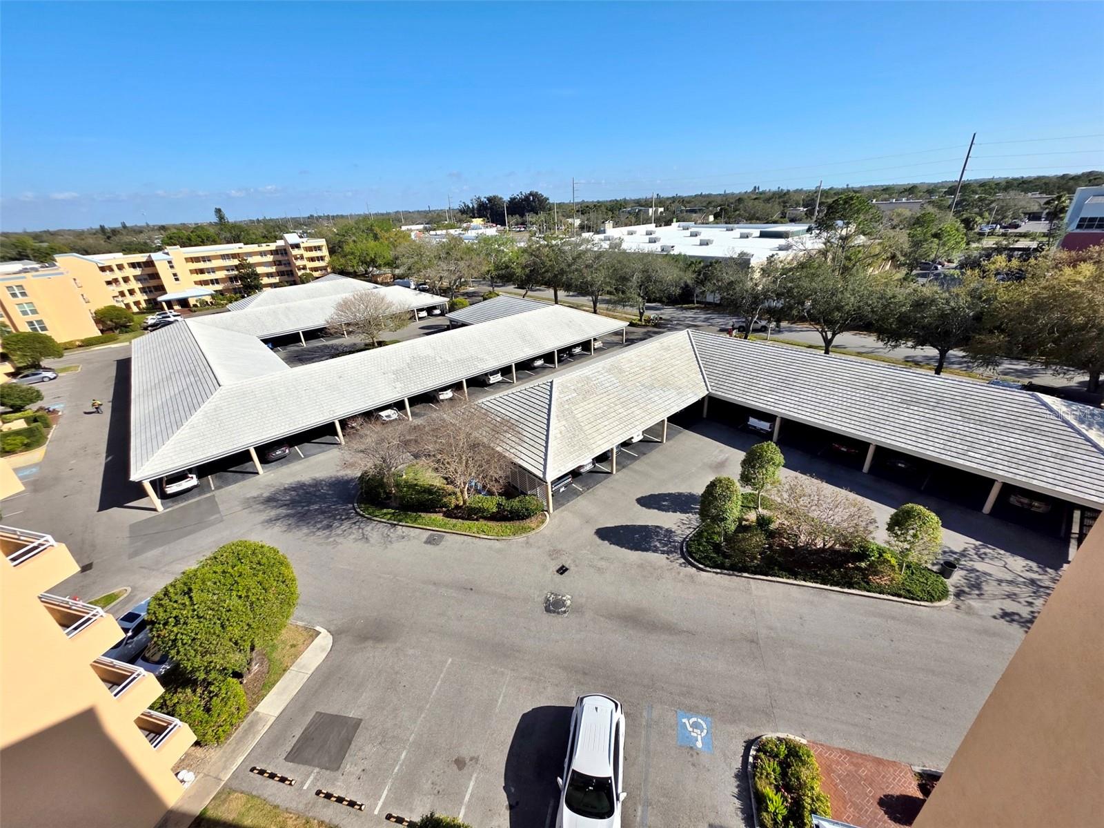 Image 51 of 76 For 4570 Pinebrook Circle 208