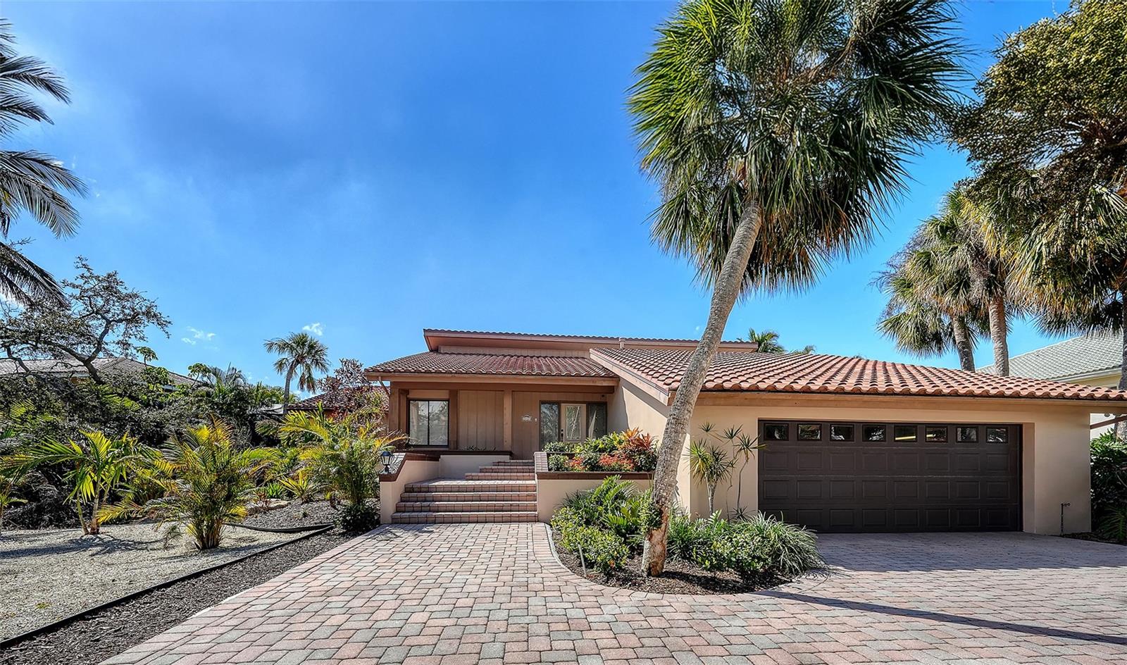 Image 2 of 43 For 3131 Bayou Sound