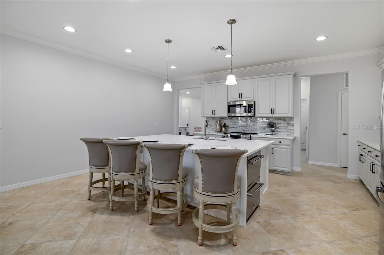 Image 11 of 80 For 6462 Willowshire Way