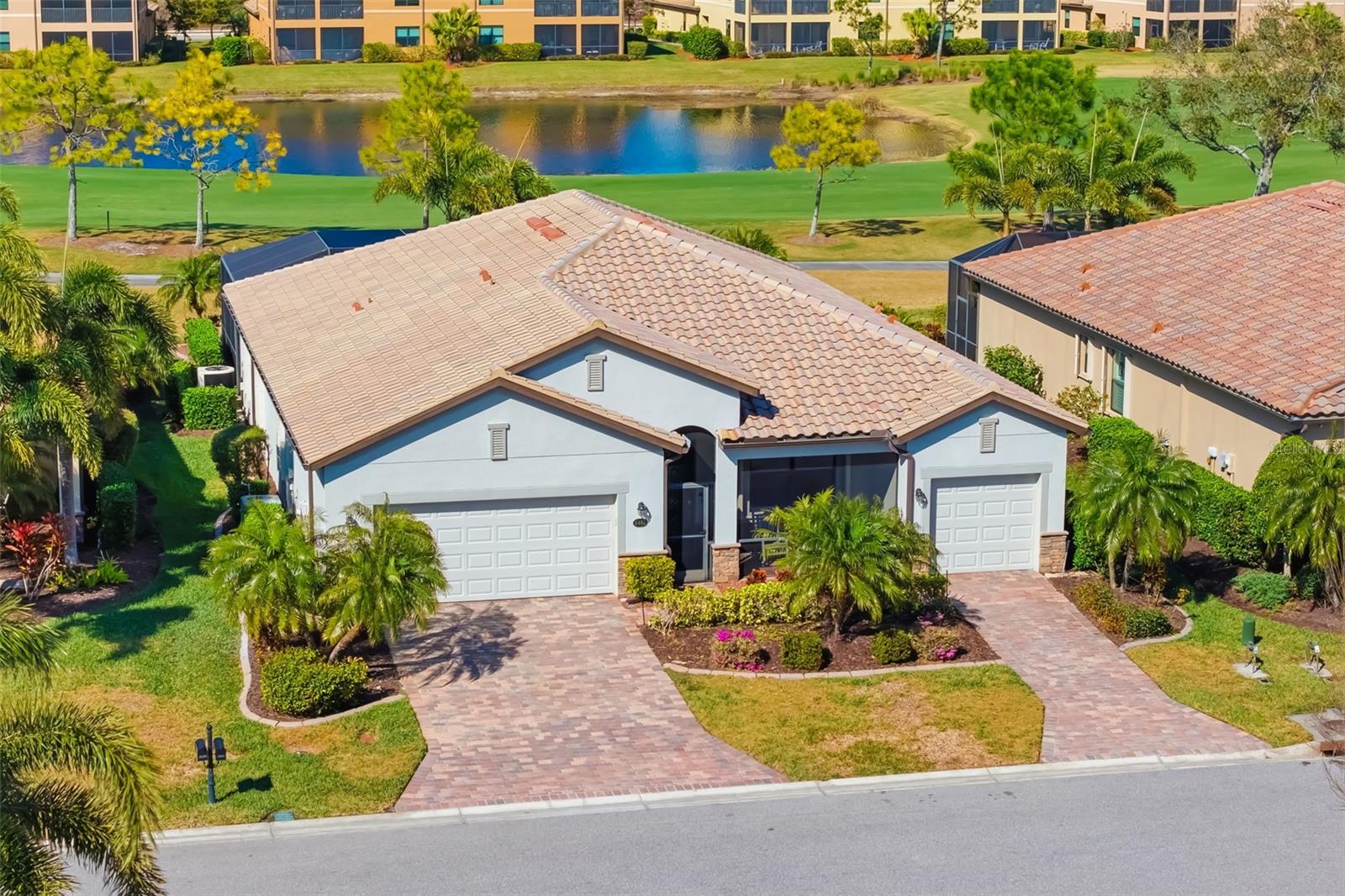 Image 2 of 80 For 6462 Willowshire Way