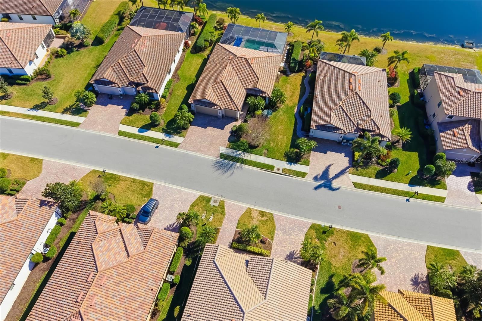 Image 46 of 80 For 6462 Willowshire Way