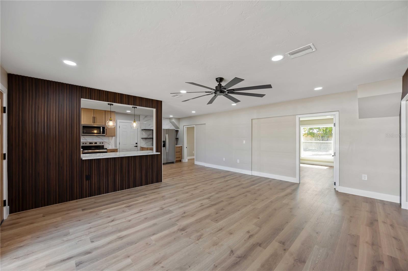 Image 14 of 44 For 2770 Wood Street