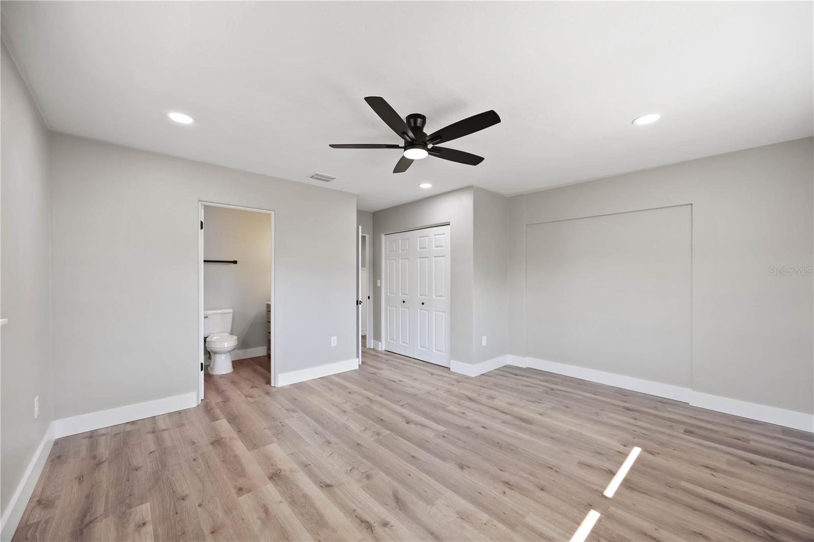 Image 19 of 44 For 2770 Wood Street