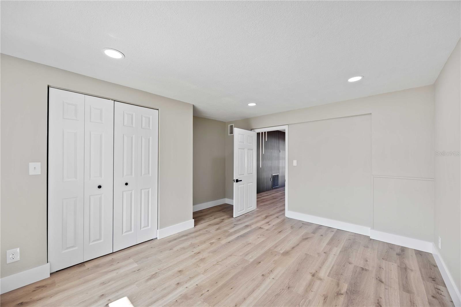 Image 29 of 44 For 2770 Wood Street