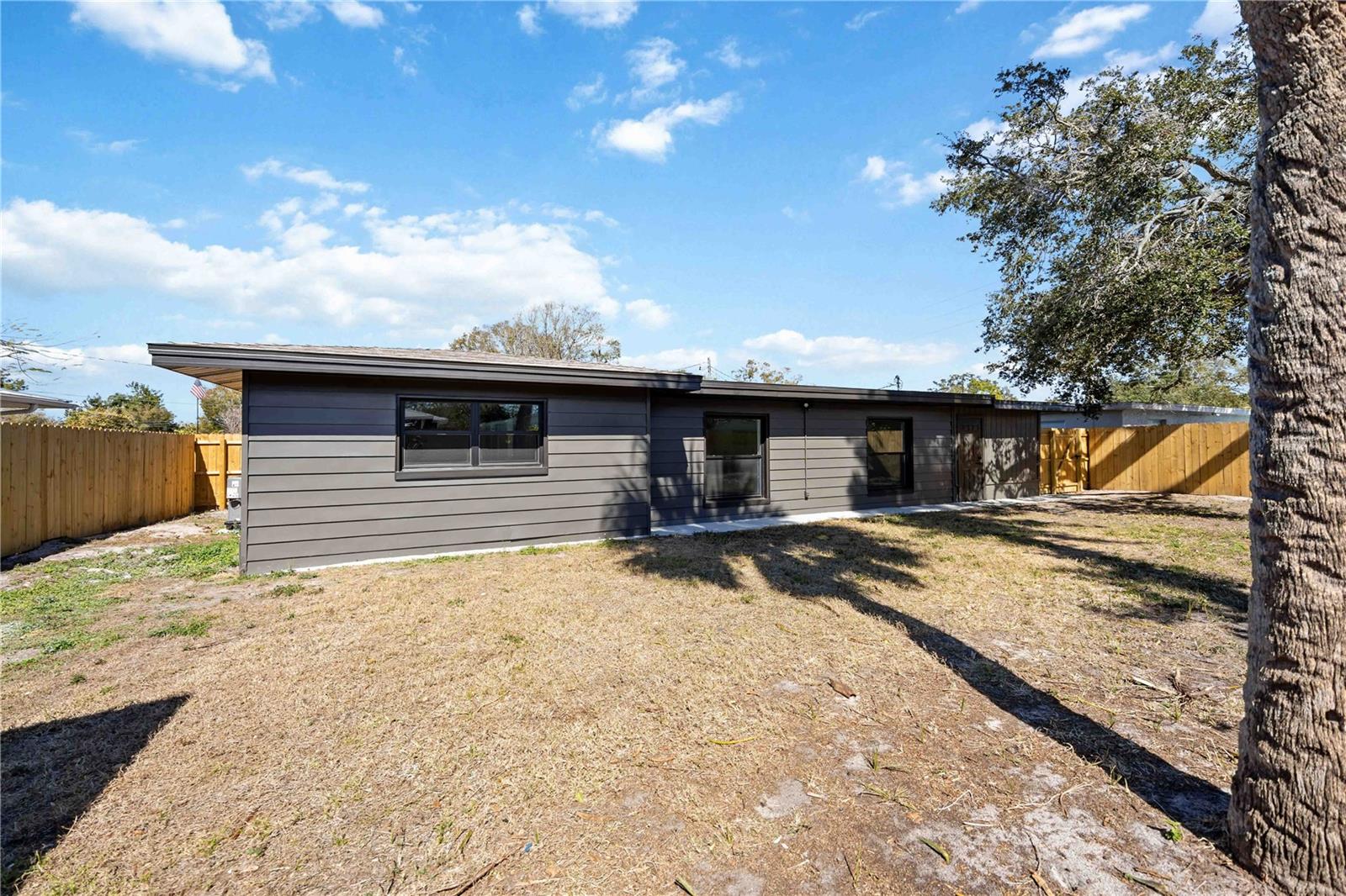 Image 42 of 44 For 2770 Wood Street