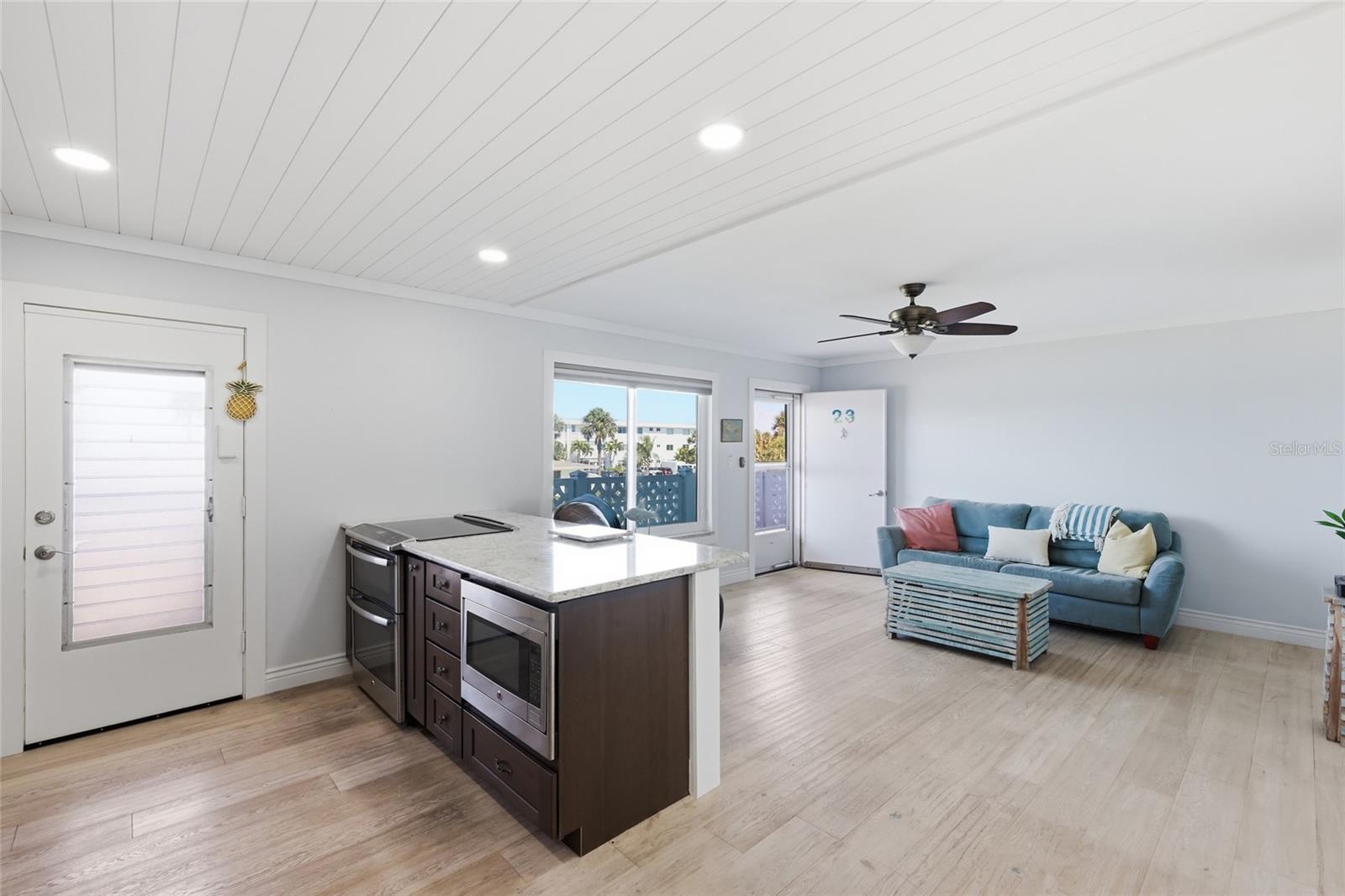 Image 10 of 55 For 765 John Ringling Boulevard 23