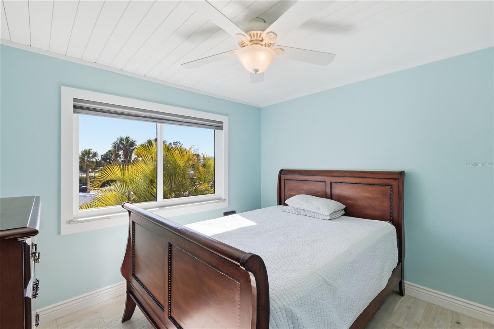 Image 14 of 55 For 765 John Ringling Boulevard 23