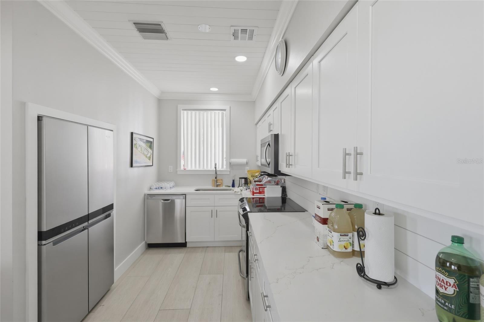 Image 29 of 55 For 765 John Ringling Boulevard 23