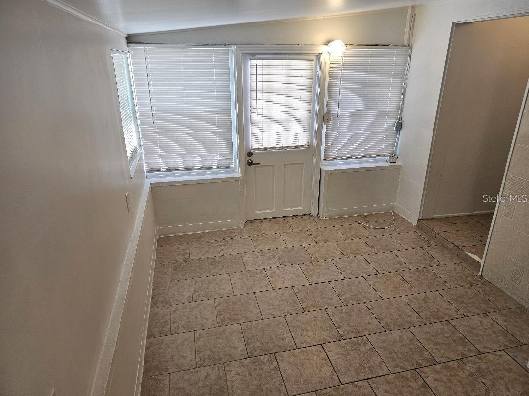 Image 2 of 6 For 103 32nd Street Nw