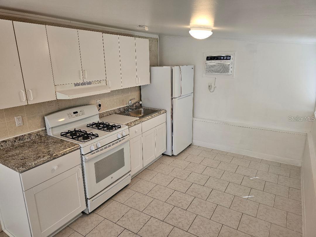 Image 3 of 6 For 103 32nd Street Nw